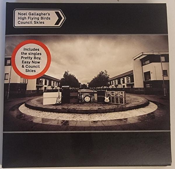 Noel Gallagher's High Flying Birds - Council Skies